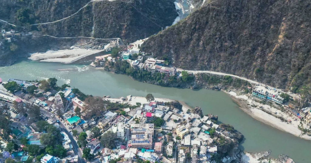 A beautiful scene of Rudraprayag city with Mandakini & Alaknanda rivers confluence